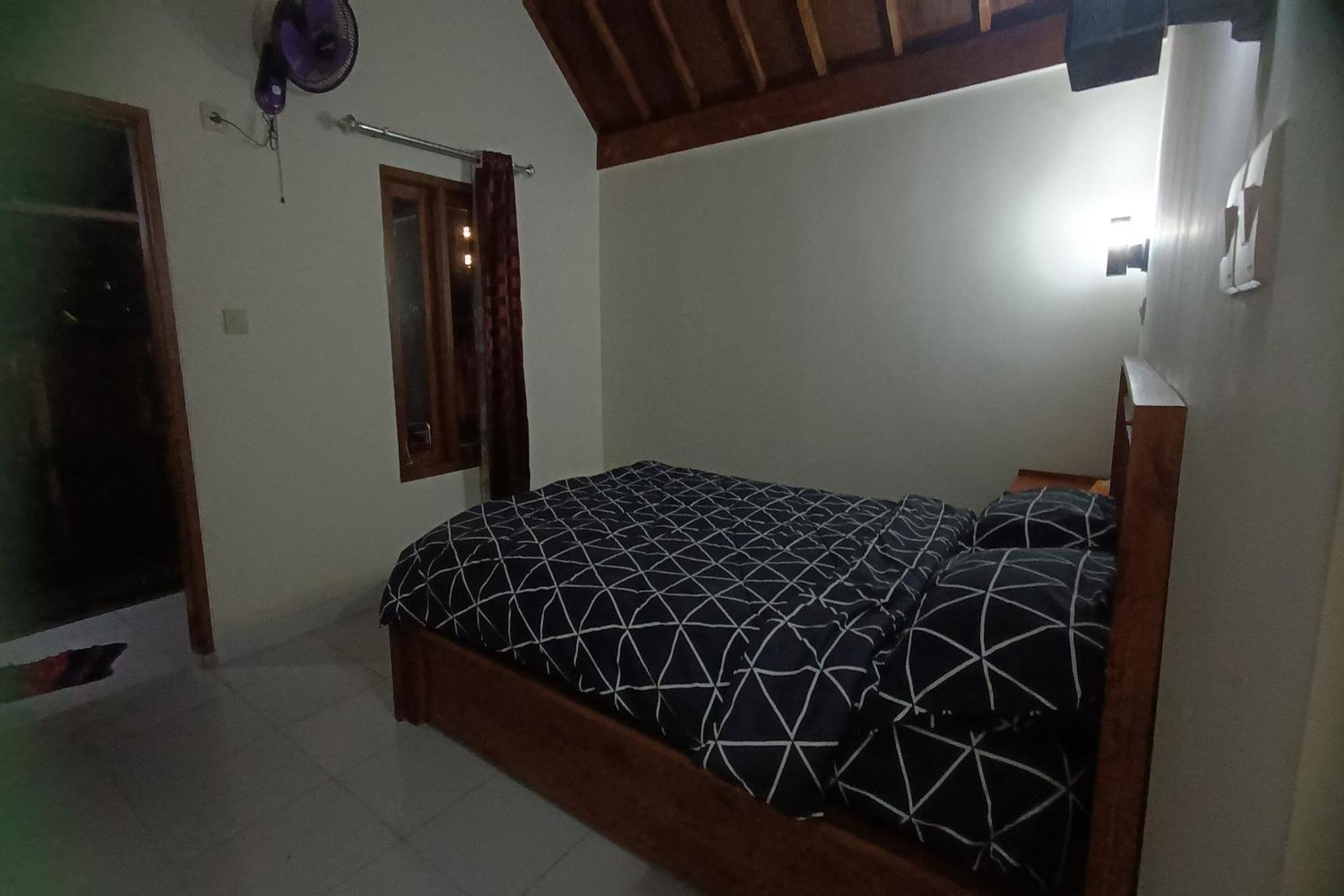 Oyo 93766 Bunga Homestay Near Taman Lembah Bonjeruk Exterior photo