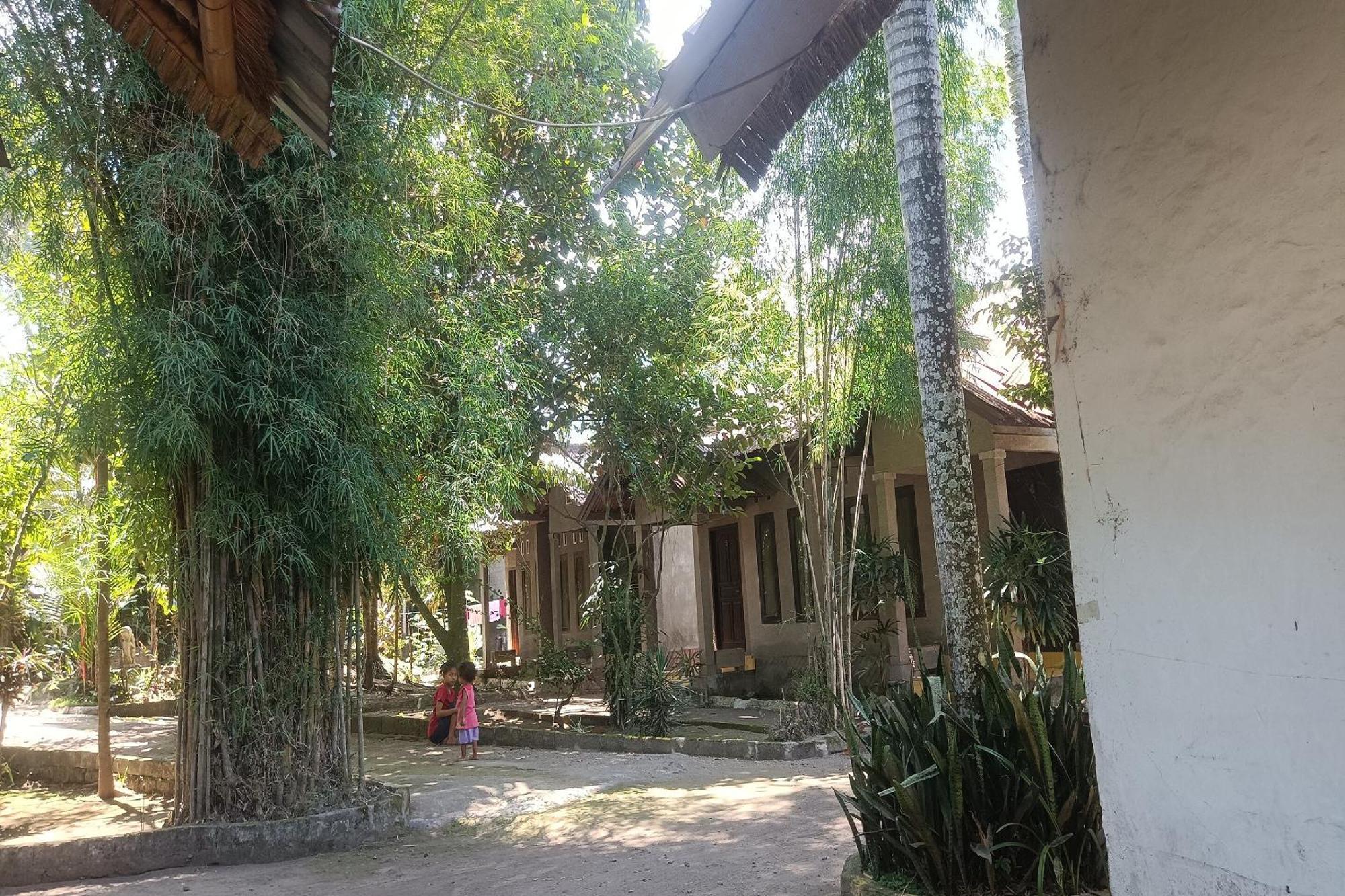 Oyo 93766 Bunga Homestay Near Taman Lembah Bonjeruk Exterior photo