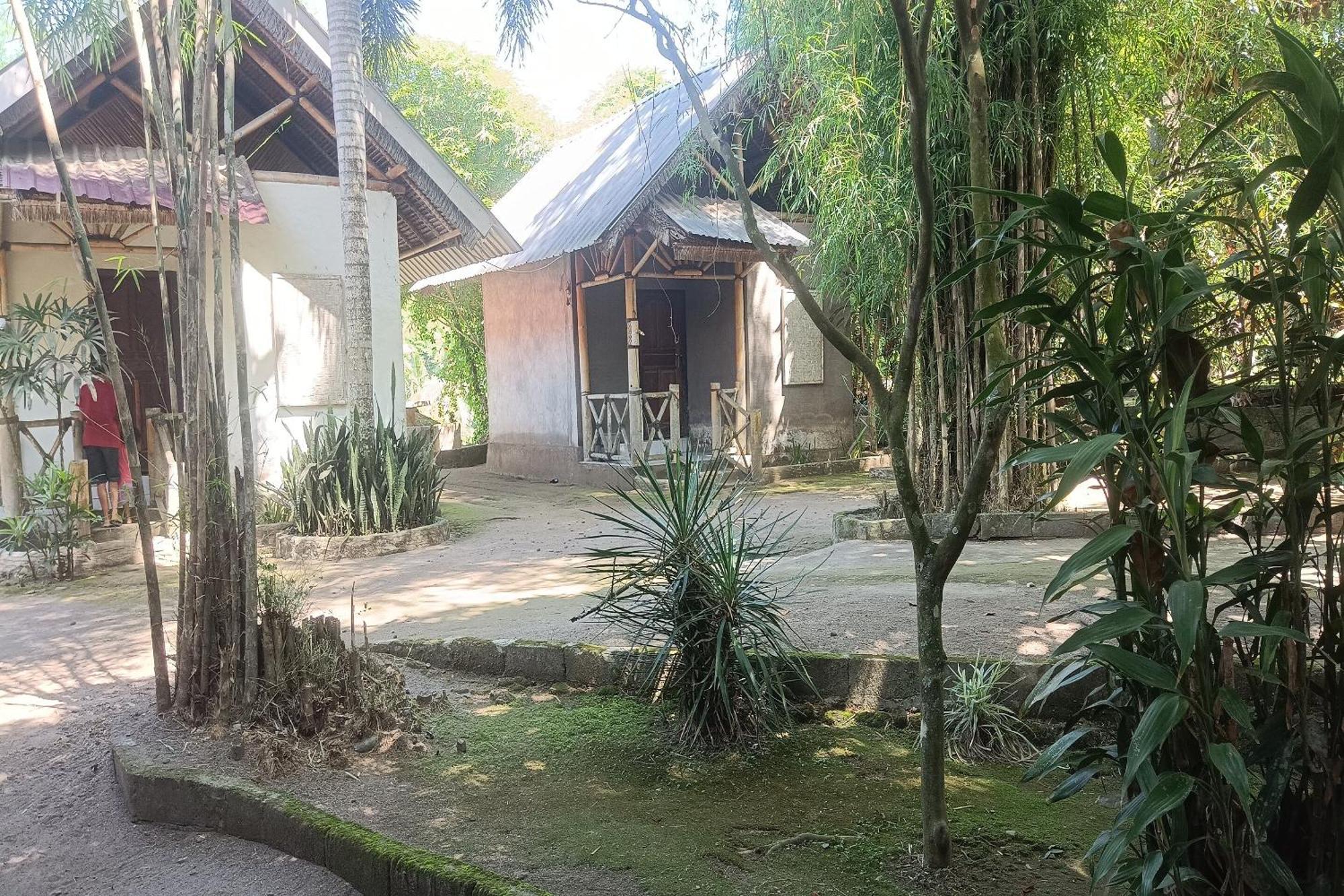 Oyo 93766 Bunga Homestay Near Taman Lembah Bonjeruk Exterior photo